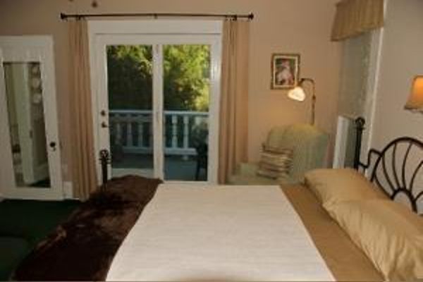DEER CREEK INN (Grass Valley)